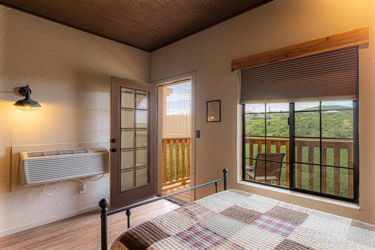 Miners Cabin #4 - King Bed - Private Balcony With Views Тумбстоун Екстериор снимка
